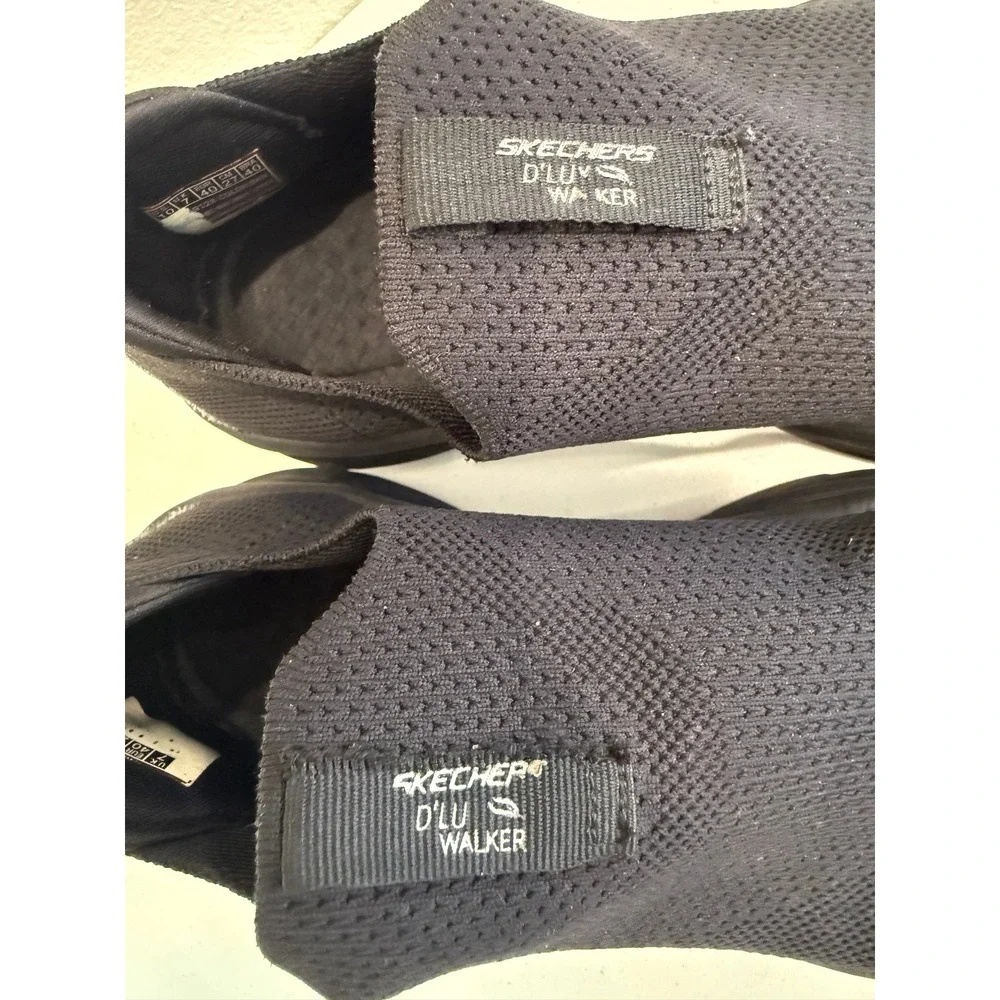 Skechers DLux Walker Stretch Fit Slip On Shoes Mens Black Walking Sneakers‎